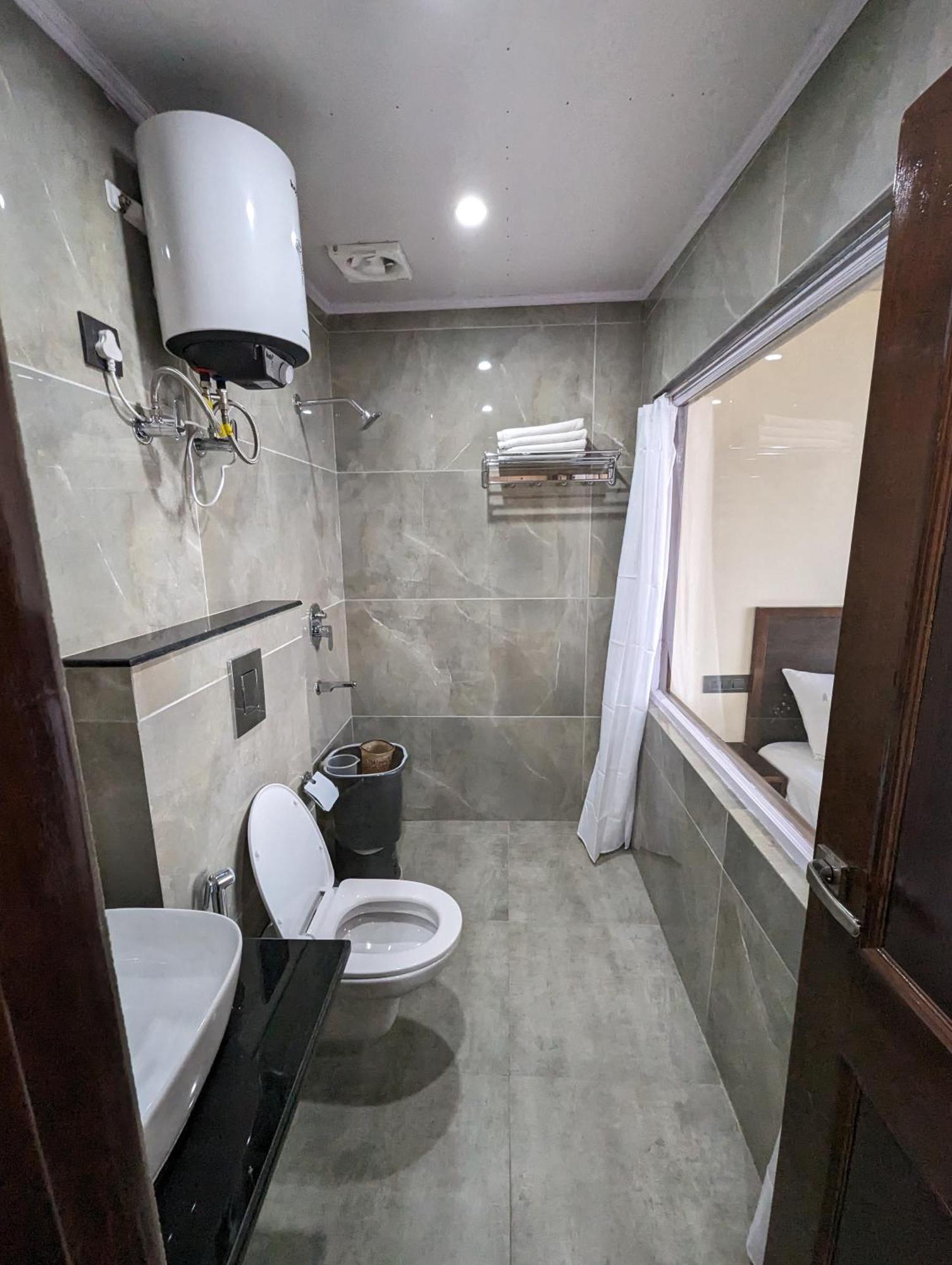 シムラー Himalayan Hideaway Bed & Breakfast エクステリア 写真
