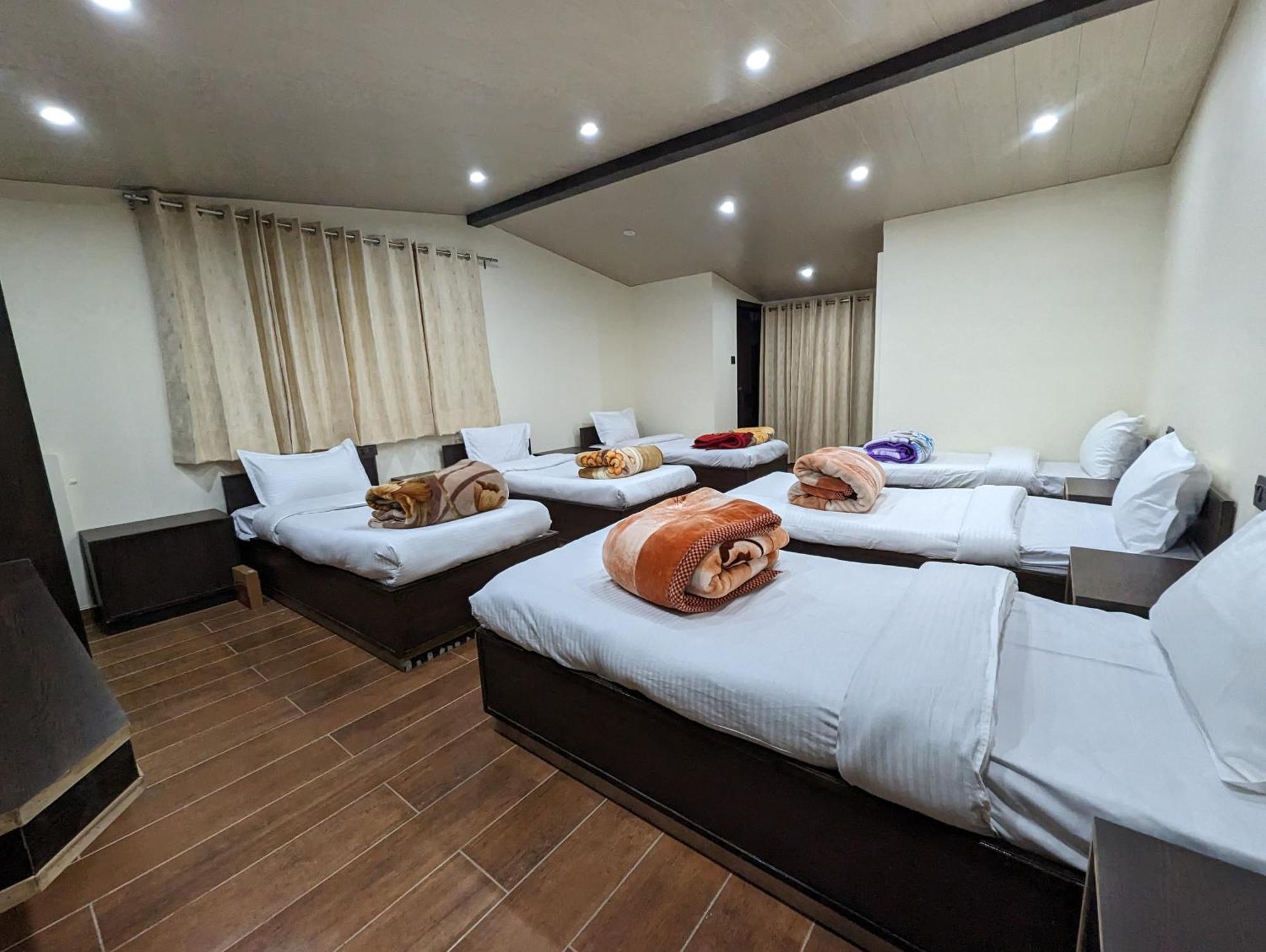 シムラー Himalayan Hideaway Bed & Breakfast エクステリア 写真